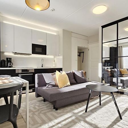 Modern One-Bedroom With Glazed Sun Balcony, 350M Metro Helsinki Luaran gambar
